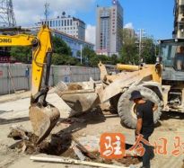 来呀操我啊高温下的坚守｜道路建设者用汗水铺就畅通路